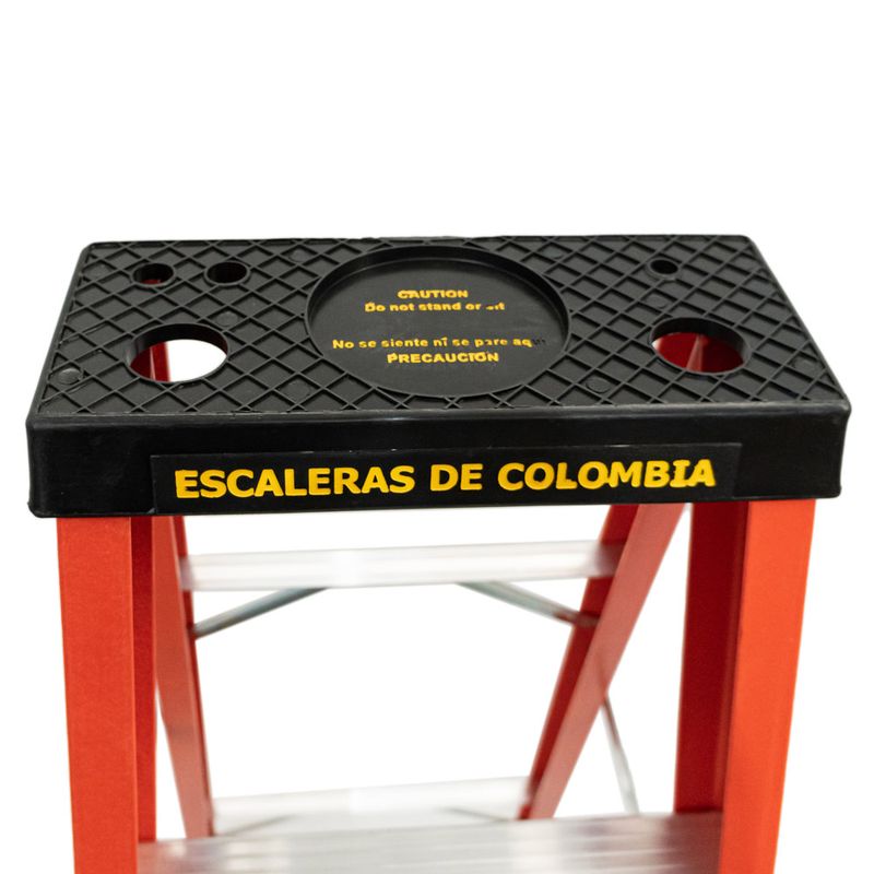 Escalera-tijera-fibra-de-vidrio-T1-8-peldaños-24-mt-E-Colombia