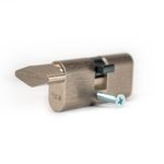 Cerradura-pico-loro-con-llave-mariposa-4054-Yale-854