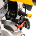 Sierra-ingletadora-DeWalt-DW715-con-un-cartabon-de-12-pulgadas-15-A