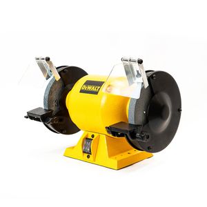Esmeril De Banco Profesional De 6". 1/2 Hp. 375W Dewalt DW752-B3