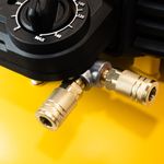 Compresor-De-Aire-De-6-Galones-120V-y-15Hp-Dewalt-D2002M-WK