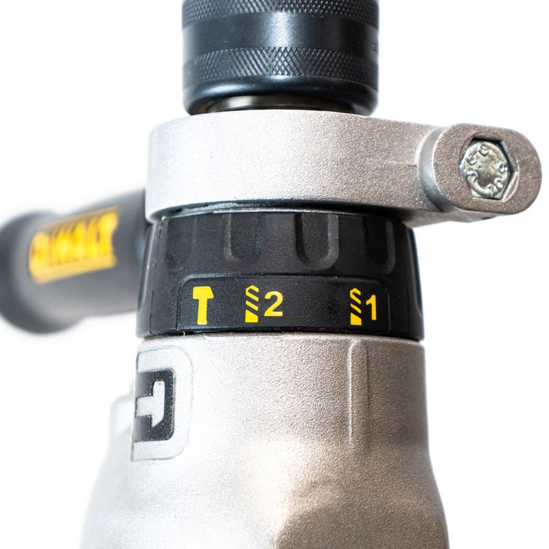 Taladro-Percutor-Con-Empuñadura-De-Pistola-VSR-De-12-1000W-Dewalt-DWD520