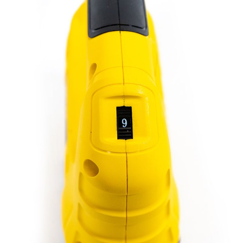 Sierra-Caladora-De-600W-Accion-Pendular-De-4-Etapas-Caja-Plastica-Stanley-SJ60K-B3
